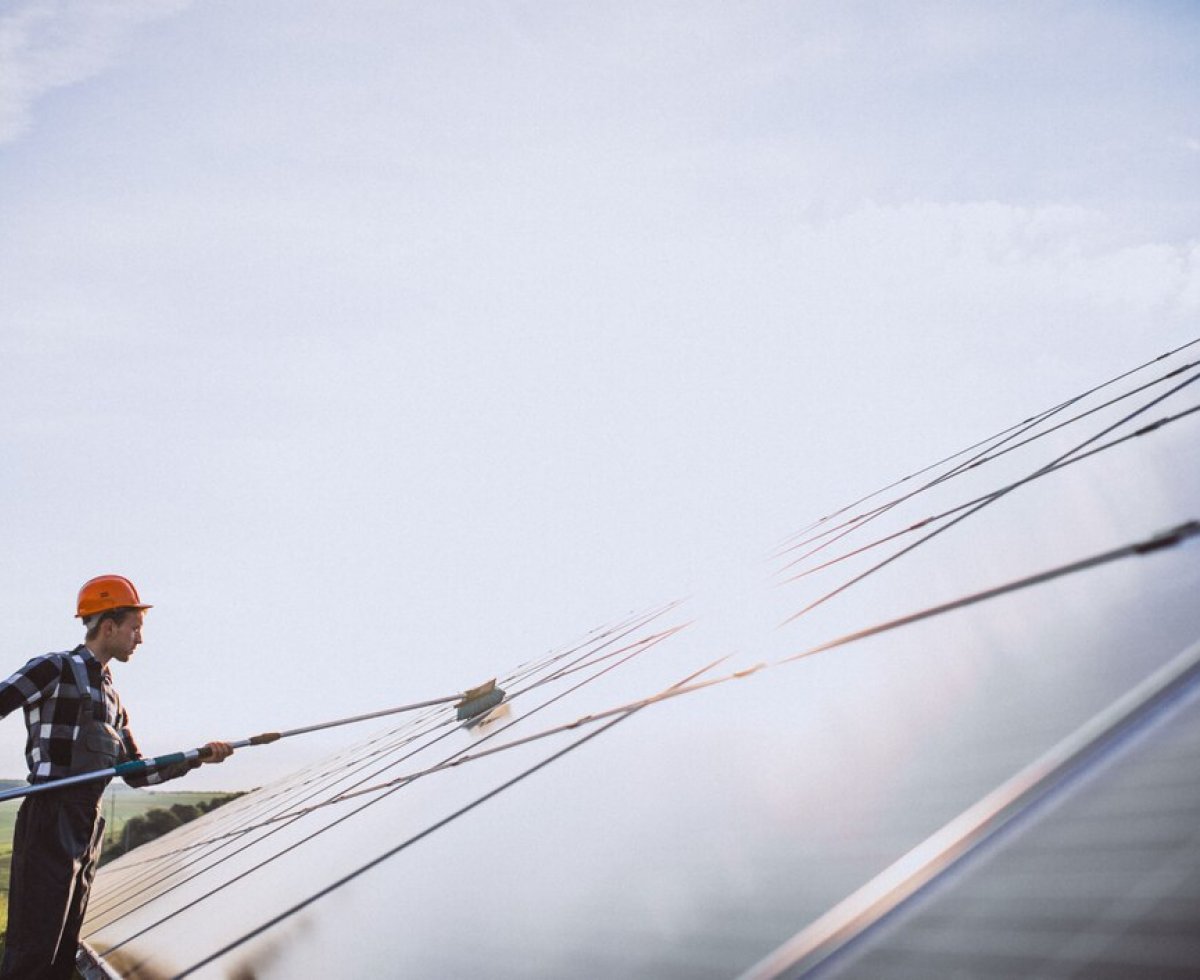 Πλύσιμο ΦΒ Σταθμού